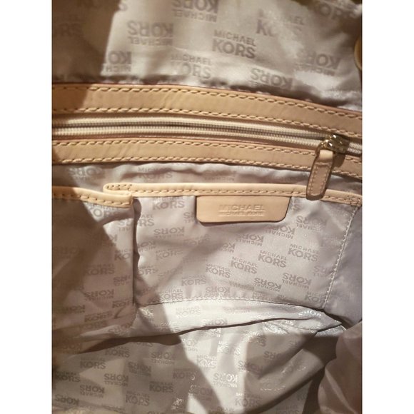 Michael Kors Jet Set Claret Pebbled Leather Pebble Tote NWOT - Picture 5 of 7